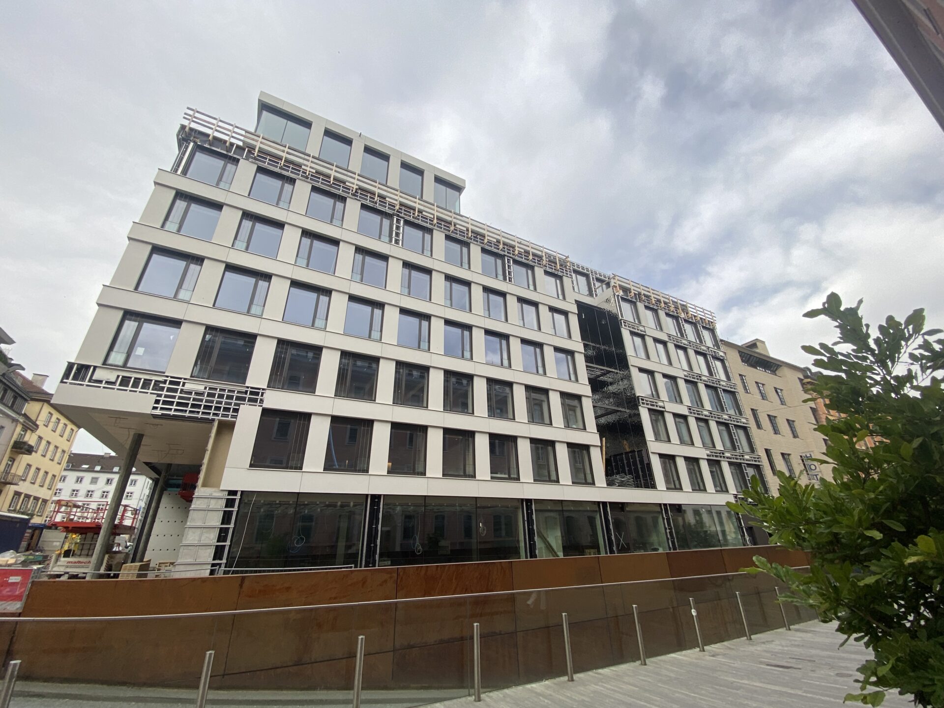 TIROLER Kundenbüro Außenfassade